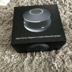 Bluetooth Gravety Speaker